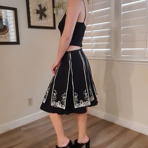 BOSTON PROPER black pleated panel skirt size 8